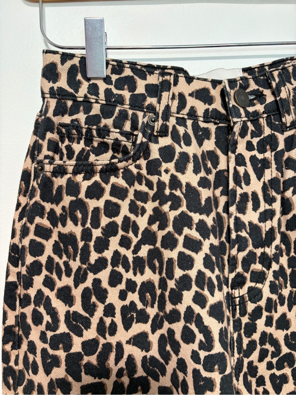 Anthropologie Reformation Cary High-Rise Straight-Leg Leopard Jeans Women’s 23 - Picture 4 of 9